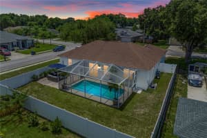 121 BRIGHTON CIR, AUBURNDALE, FL 33823 Sold 08/26/22