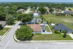 121 BRIGHTON CIR, AUBURNDALE, FL 33823 Sold 08/26/22