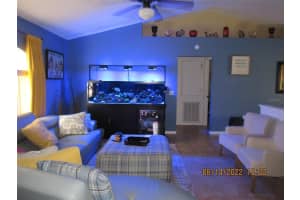 2542 JENNIFER DR, LAKELAND, FL 33810 Sold 08/17/22