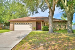 8428 MAID MARIONS TRL, LAKELAND, FL 33809 Sold 08/16/22