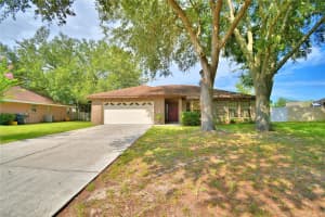8428 MAID MARIONS TRL, LAKELAND, FL 33809 Sold 08/16/22