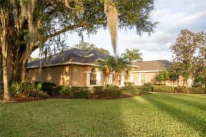 204 MCLEAN POINT W, WINTER HAVEN, FL 33884 Sold 08/05/22
