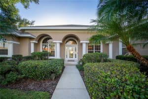 204 MCLEAN POINT W, WINTER HAVEN, FL 33884 Sold 08/05/22