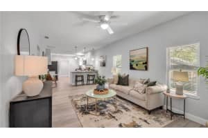 319 OAK ST, AUBURNDALE, FL 33823 Sold 08/15/22