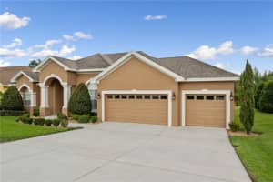 5714 VINTAGE VIEW BLVD, LAKELAND, FL 33812 Sold 09/02/22