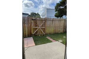 411 MARKET SQ E, LAKELAND, FL 33813 Sold 08/17/22