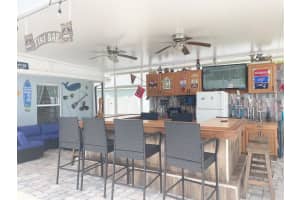 6731 KRENSON OAKS CIR, LAKELAND, FL 33810 Sold 08/31/22