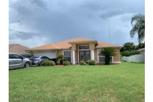 2285 COUPLES DR, LAKELAND, FL 33813 Sold 09/06/22