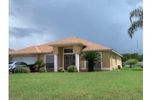 2285 COUPLES DR, LAKELAND, FL 33813 Sold 09/06/22