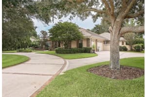 825 WHITESTONE CT, LAKELAND, FL 33803 Sold 08/29/22