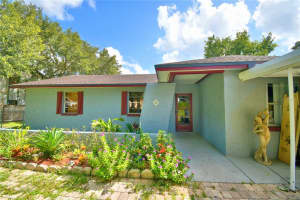 247 LAKE THOMAS DR, WINTER HAVEN, FL 33880 Sold 09/09/22