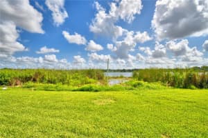 247 LAKE THOMAS DR, WINTER HAVEN, FL 33880 Sold 09/09/22