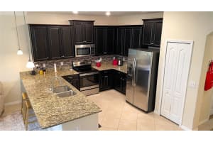 6326 TORRINGTON CIR, LAKELAND, FL 33811 Sold 12/02/22