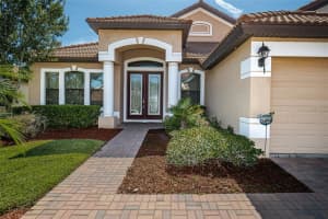 4033 SUNSET LAKE DR, LAKELAND, FL 33810 Sold 10/28/22