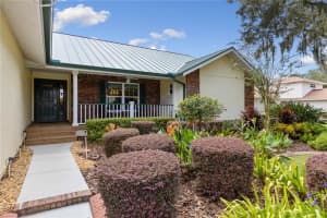 1637 YORKSHIRE TRL, LAKELAND, FL 33809 Sold 12/28/22