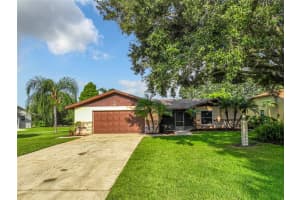 208 VAN LAKES BLVD, AUBURNDALE, FL 33823 Sold 11/18/22