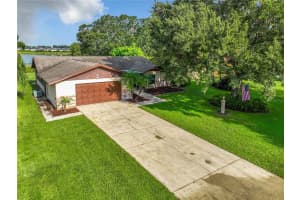 208 VAN LAKES BLVD, AUBURNDALE, FL 33823 Sold 11/18/22