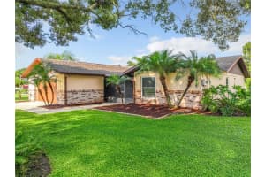 208 VAN LAKES BLVD, AUBURNDALE, FL 33823 Sold 11/18/22