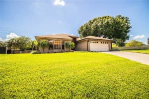 278 SANTA ROSA DR, WINTER HAVEN, FL 33884 Sold 10/21/22