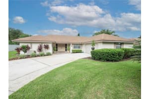 1212 CYPRESS PT E, WINTER HAVEN, FL 33884 Sold 12/07/22