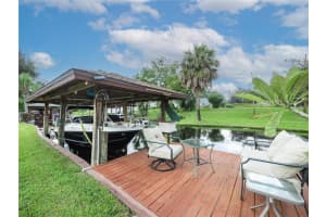 1212 CYPRESS PT E, WINTER HAVEN, FL 33884 Sold 12/07/22