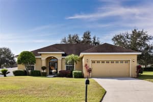 2827 DUNHILL CIR, LAKELAND, FL 33810 Sold 12/20/22
