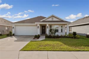 912 VIENNA DR, WINTER HAVEN, FL 33884 Sold 02/24/23