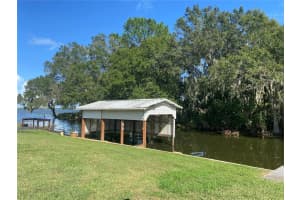 111 BONNIE DR, AUBURNDALE, FL 33823 Sold 01/14/23