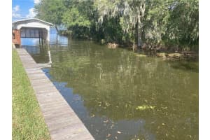 111 BONNIE DR, AUBURNDALE, FL 33823 Sold 01/14/23