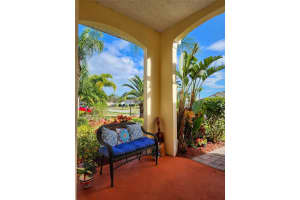 518 VALENCIA CIRCLE, VERO BEACH, FL 32968 Sold 03/31/23