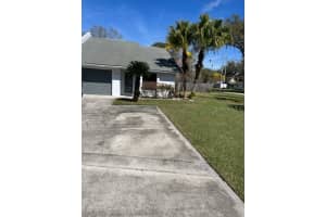 1103 DOSSEYWOOD LANE, LAKELAND, FL 33811 Sold 04/19/23