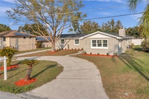 6760 WINTERSET GARDENS ROAD, WINTER HAVEN, FL 33884 Sold 05/19/23