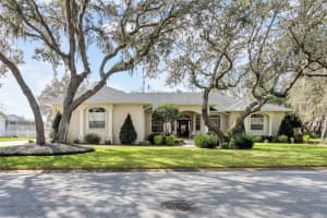 1737 SHERWOOD LAKES BOULEVARD, LAKELAND, FL 33809 Sold 04/14/23