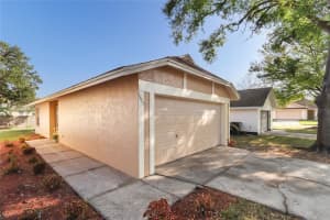 1415 PERSIMMON WAY, LAKELAND, FL 33811 Sold 05/23/23