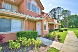 5207 WATERVIEW WAY, WINTER HAVEN, FL 33884 Sold 05/03/23