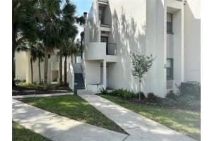 416 LAUREL COVE WAY, WINTER HAVEN, FL 33884 Sold 08/04/23