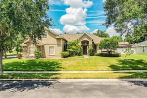 287 MAGNETA LOOP, AUBURNDALE, FL 33823 Sold 10/26/23