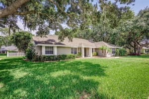 5571 BLOOMFIELD BOULEVARD, LAKELAND, FL 33810 Sold 08/01/23