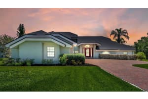 261 SANTA ROSA DRIVE, WINTER HAVEN, FL 33884 Sold 11/17/23