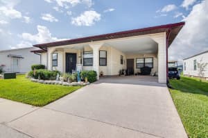2210 HARBOR TOWN LANE, LAKELAND, FL 33810 Sold 09/08/23