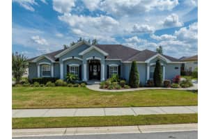 1926 VIEWPOINT LANDINGS ROAD, LAKELAND, FL 33810 Sold 07/25/23