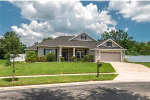 284 MAGNETA LOOP, AUBURNDALE, FL 33823 Sold 12/07/23