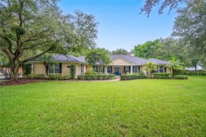100 WYNDHAM DRIVE, WINTER HAVEN, FL 33884 Sold 02/14/24