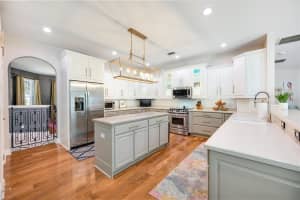 100 WYNDHAM DRIVE, WINTER HAVEN, FL 33884 Sold 02/14/24