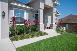 2811 VINTAGE VIEW LOOP, LAKELAND, FL 33812 Sold 10/06/23