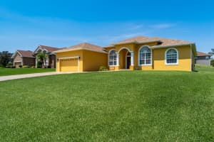 5647 VINTAGE VIEW BLVD BOULEVARD, LAKELAND, FL 33812 Sold 08/28/23