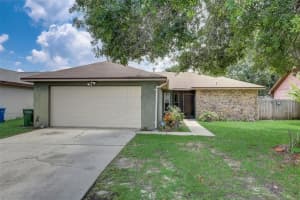 1052 SUNSHINE WAY, WINTER HAVEN, FL 33880 Sold 10/13/23