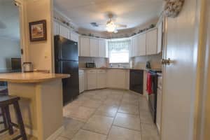 6332 GROVE POINTE DRIVE, WINTER HAVEN, FL 33884 Sold 11/08/23