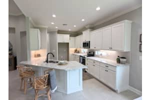 7953 LAKE JAMES BOULEVARD, LAKELAND, FL 33810 Sold 09/20/23