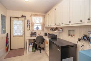 1779 FOX HILL DRIVE, LAKELAND, FL 33810 Sold 11/17/23